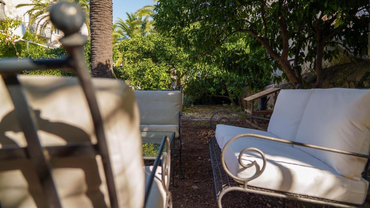 Charming Two-Bed Apartment Orange Garden Sutivan Exterior foto